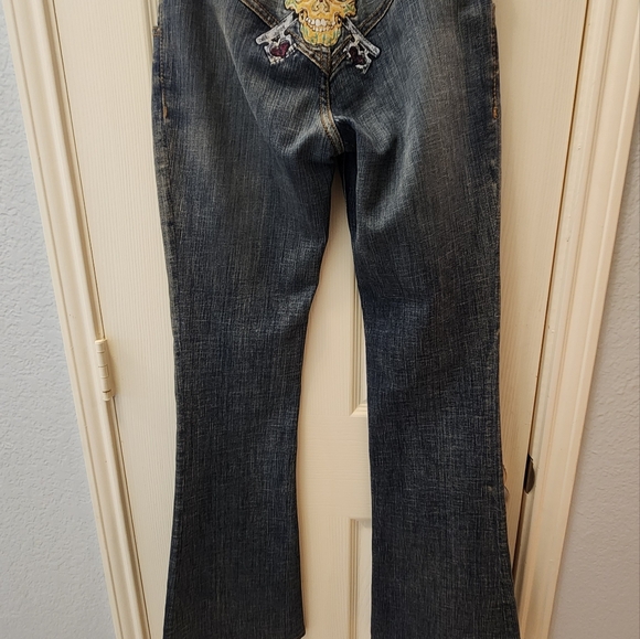 Hart & Huntington Tattoo Co Embroidered Skull & Keys Low Rise Jeans Size 26 - Picture 2 of 6